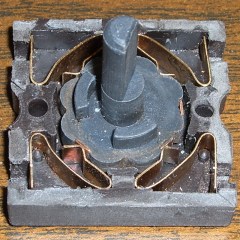 Switch contacts - Speed 1