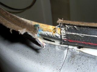 cimg5145 - Removing old seal Removing old seal