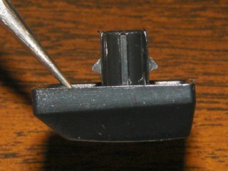 dsc06038 - Keycap retaining latches Keycap retaining latches