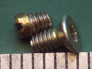 cimg5539 - Spectrometer screw vs standard thread Spectrometer screw vs standard thread