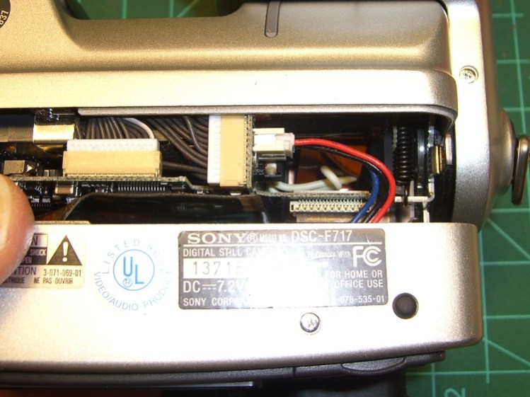 DSC-F717 internal power cable