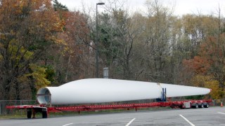Wind turbine blade - side view