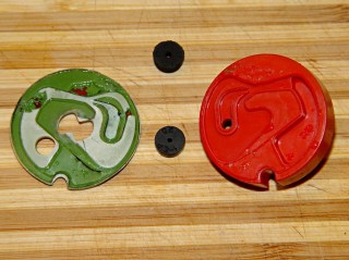 dsc00333 - Original venturi and gasket Original gasket and venturi