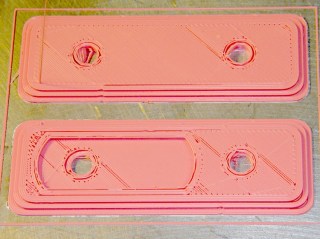 dsc00532 - Upper mount - hole separation Upper mount - hole separation