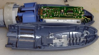 cimg6020 - Beard trimmer case and innards Beard trimmer case and innards