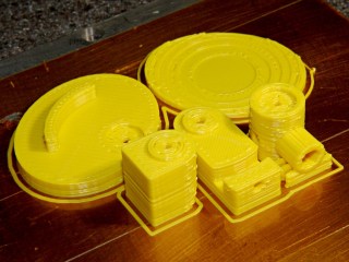 dsc00729 - Mirror mount parts on build plate Mirror mount parts on build plate