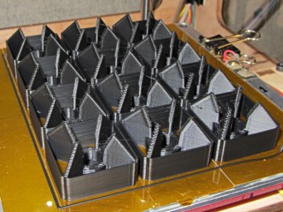 img_0680 - Fin Array on build platform Fin Array on build platform