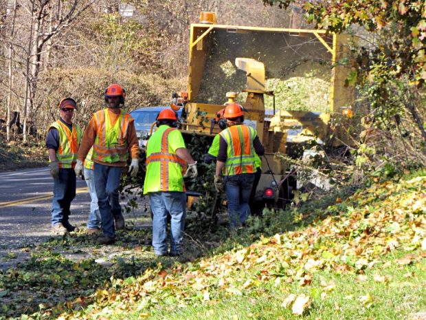NYS DOT crew grinding branches