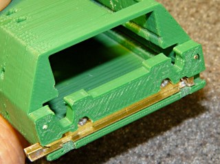 HT-GPS Case - latch detail