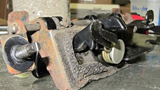 img_1553 Sienna hatch - latch assembly Sienna hatch - latch assembly