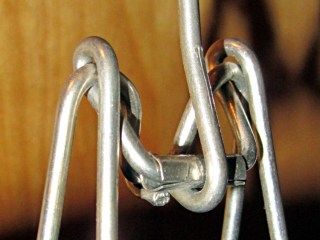 Trouser hanger - ineffective roller