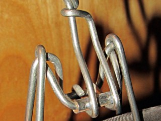 Trouser hanger - simple roller