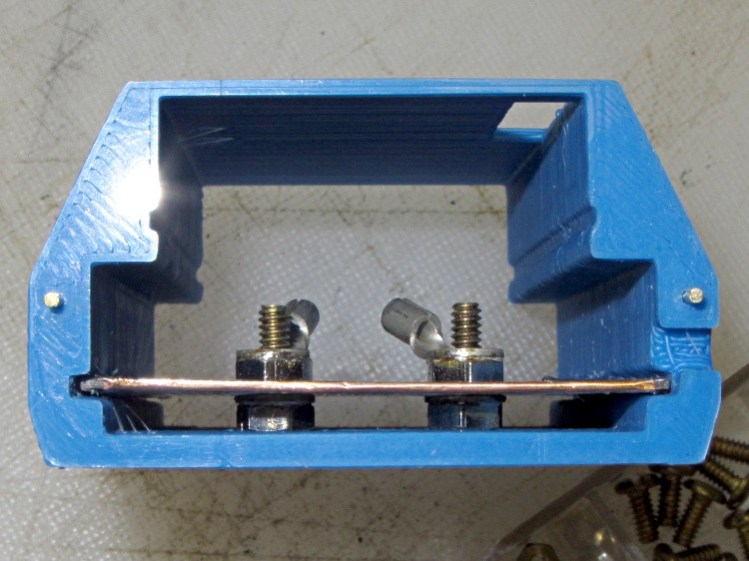 HT-GPS Case - PCB and battery contacts - end view