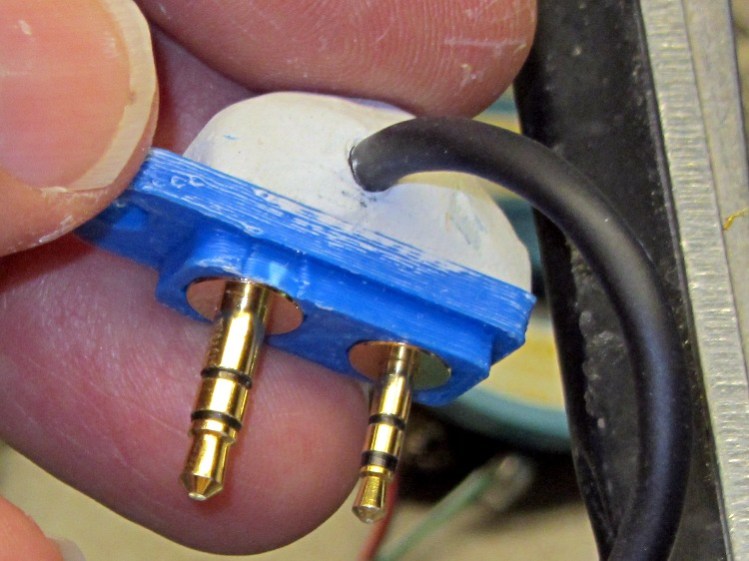 Wouxun plug plate - epoxy cap