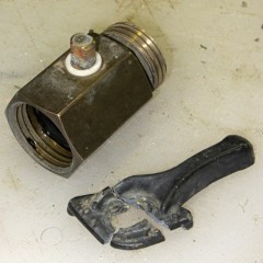 img_2405 - Ball valve with broken handle Ball valve with broken handle