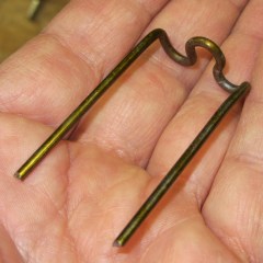  Screwdriver clip - arm bend