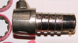 Master Combo Padlock - dial alignment marks