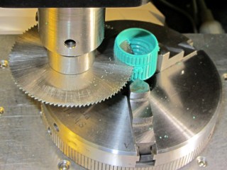 Slicing ring from bottle cap