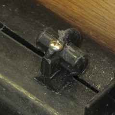 Fractured sawhorse top pin - with screw