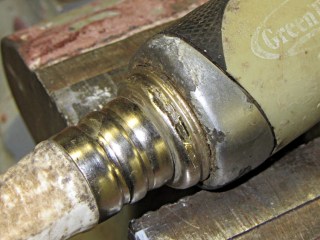 Garden sprayer hose fitting