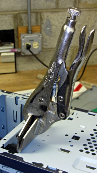 PC case - removing diskette drive tab