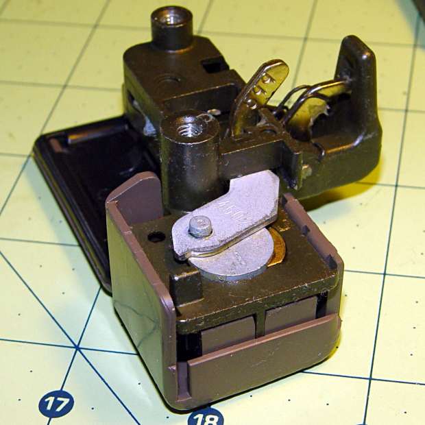 Glove box latch