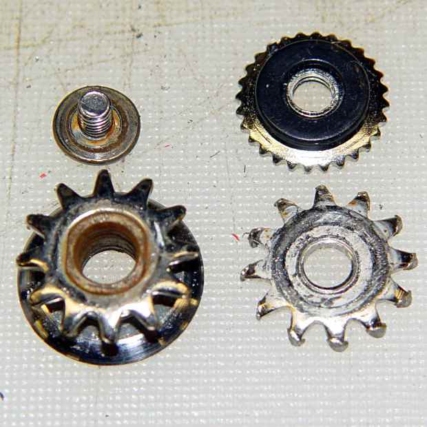 Can opener - gears and cutters