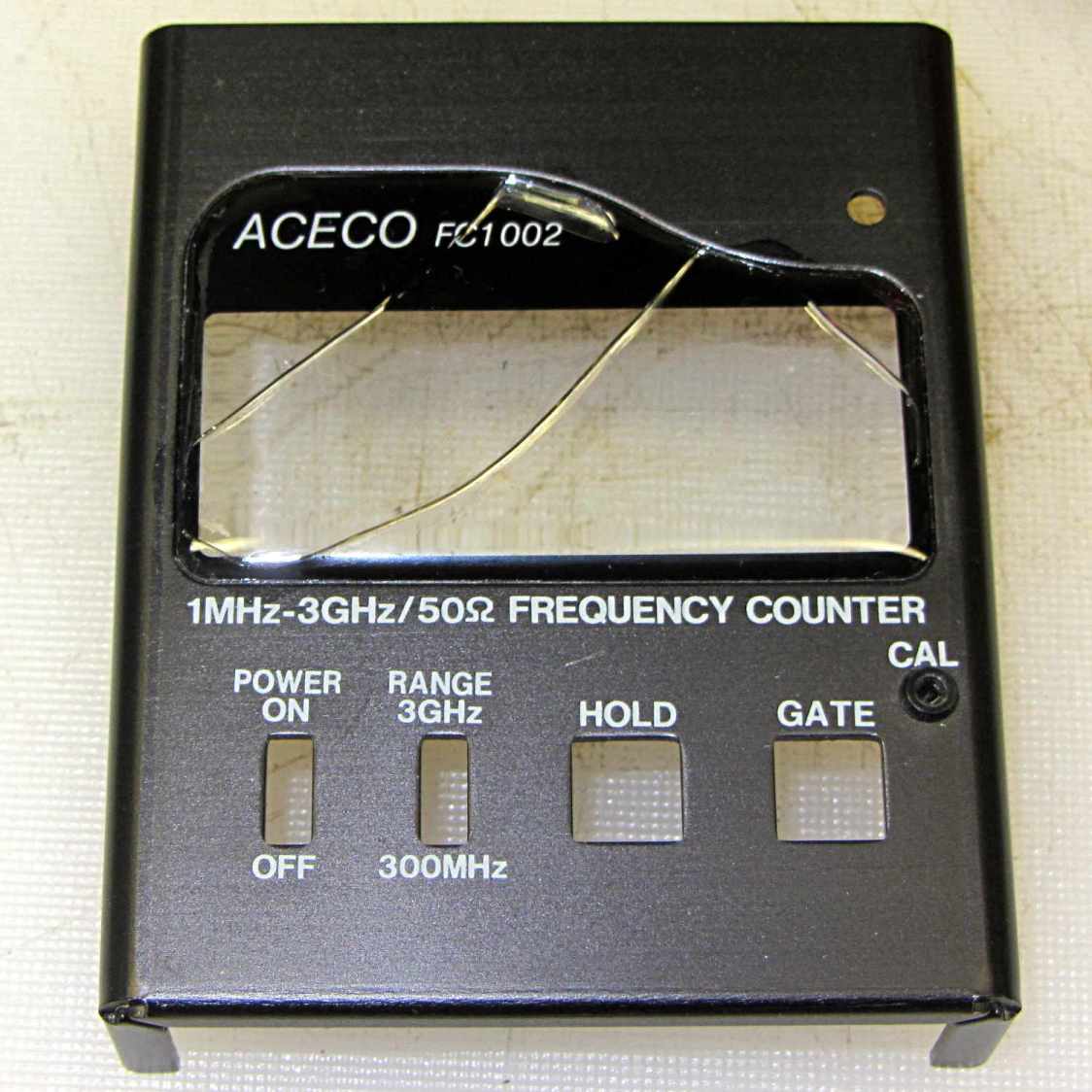 FC1002 Frequency Counter - cracked plastic
