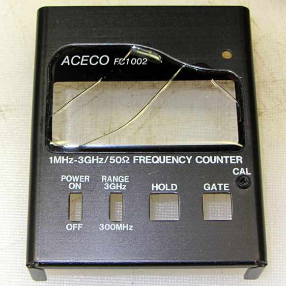 FC1002 Frequency Counter - cracked plastic