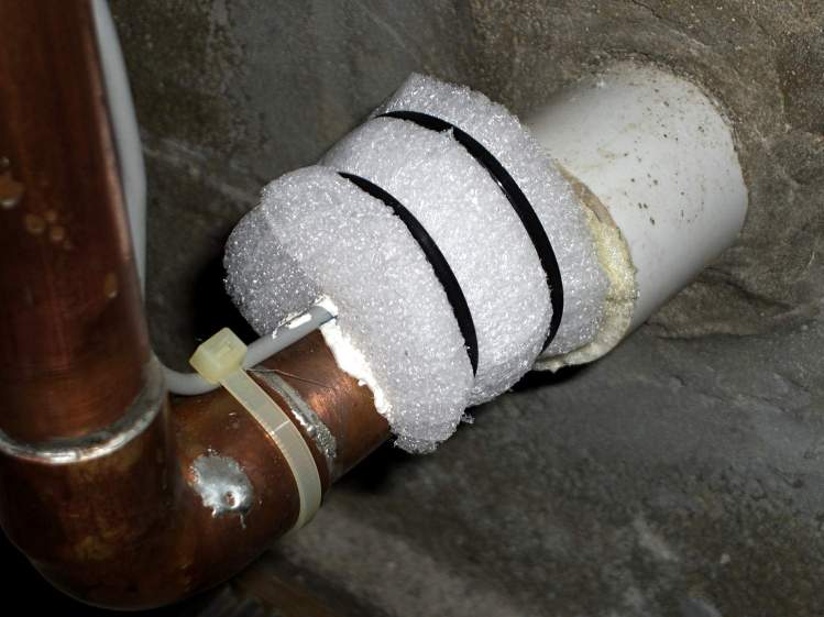 Town Water Inlet - temperature sensor insulation
