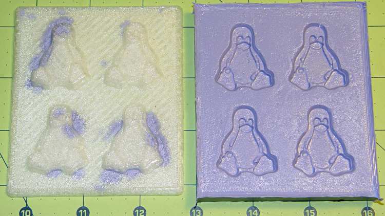 Tux 2x2 mold 2 - opened