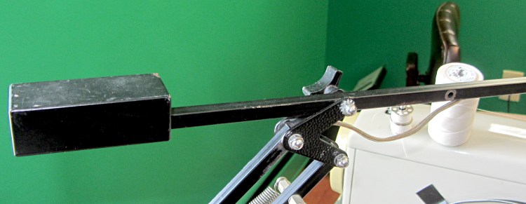 Rebalanced desk lamp boom