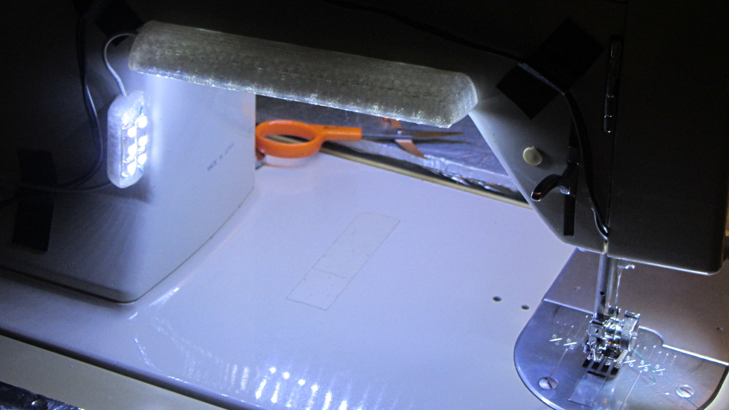 Kenmore 158 Sewing Machine - Cool white LEDs - rear no flash