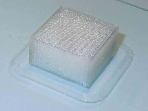 Solid cube - thin top infill - on platform