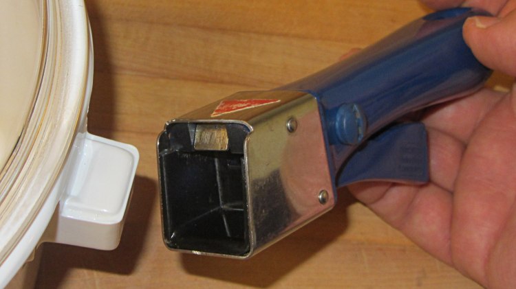 Nouveau Ceramic Pan - handle released