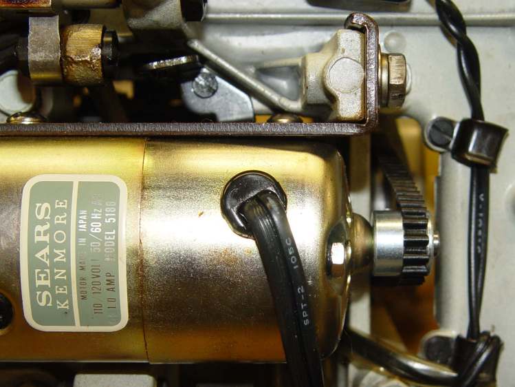 Kenmore 158 - AC motor and belt - bottom