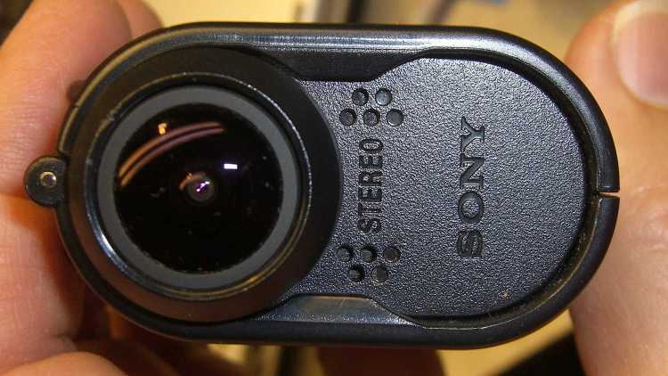 Sony HDR-AS30V - front view