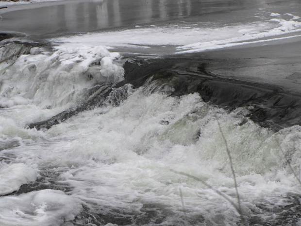 Red Oaks Mill Dam - central flume
