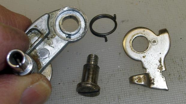 Bobbin Winder - drive latch