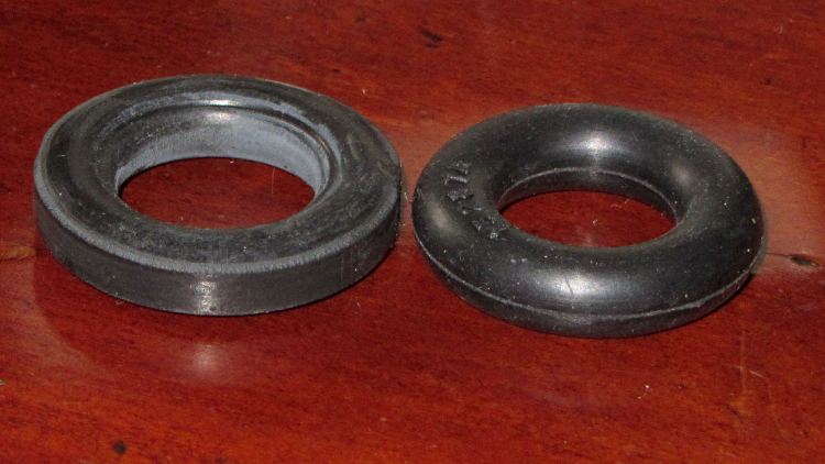 Bobbin Winder - old vs new tire