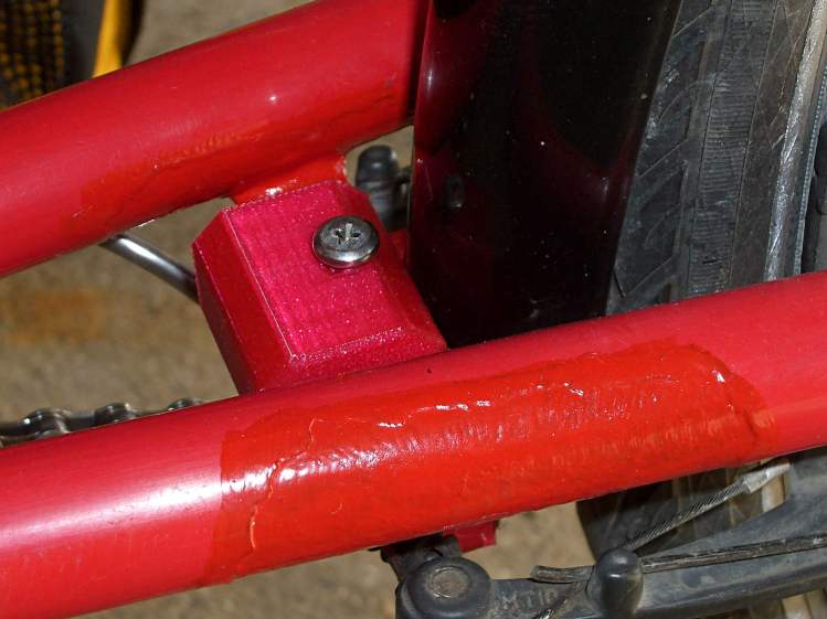 Tour Easy - rear fender bracket - installed - top