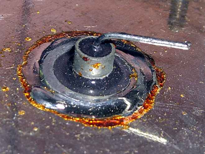 Victoreen 710-104 Ionization Chamber - terminal detail