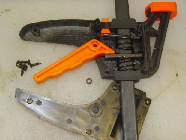 Harbor Freight Bar Clamp - failed handle pivot