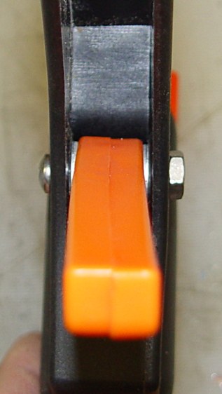 Harbor Freight Bar Clamp - repaired - edge view