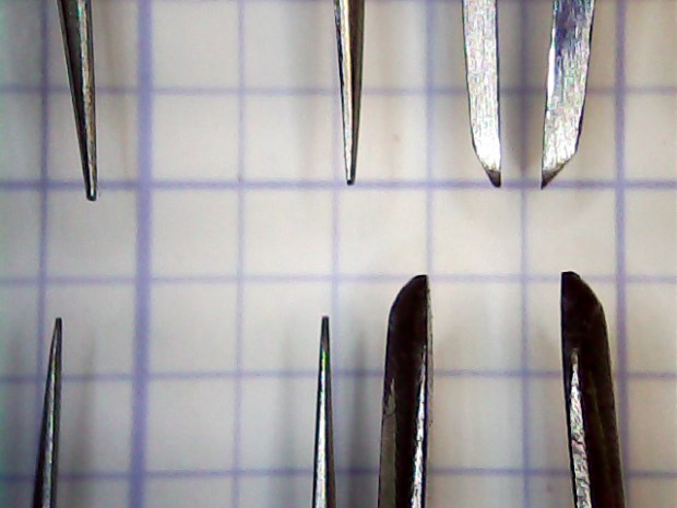Realigned tweezers