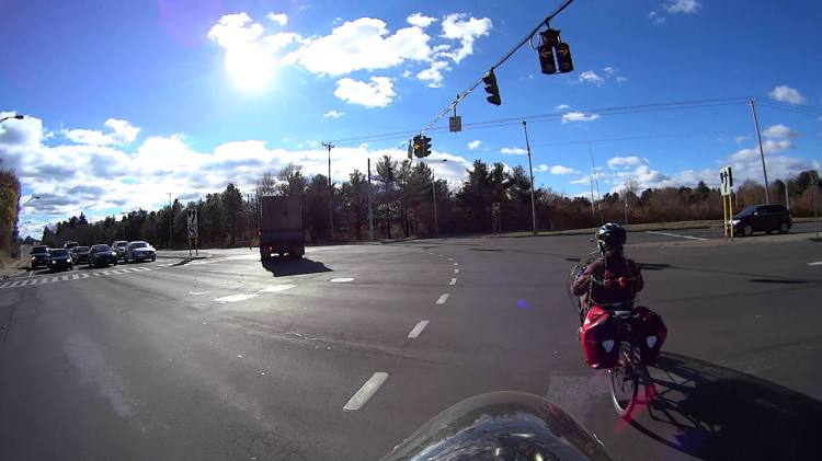 Burnett at Rt 55 2015-11-08 - Yellow 5 s after green