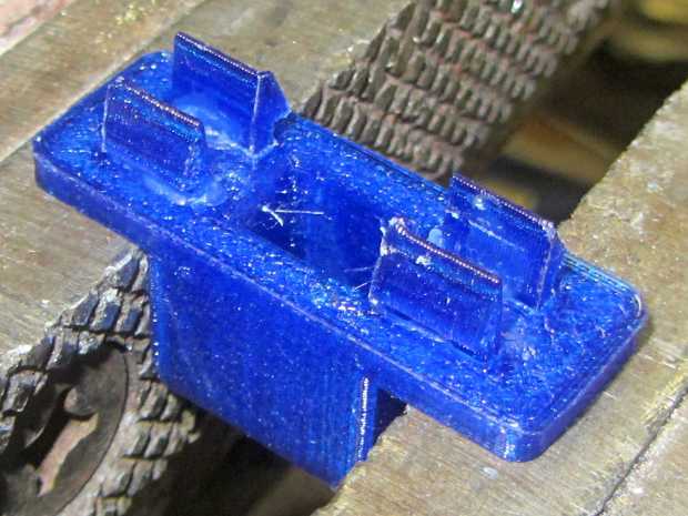 Throttle knob - glued latches