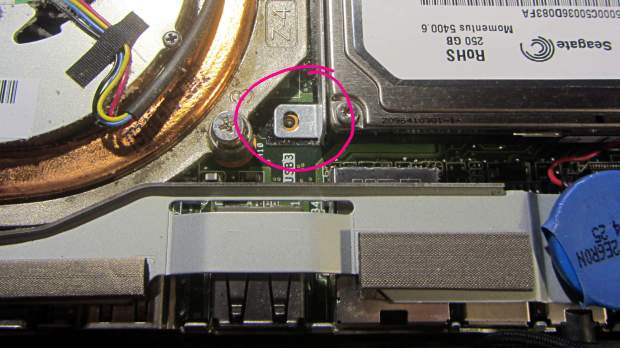 Lenovo Q150 - hidden drive bracket screw