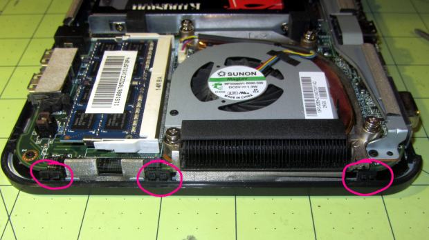 Lenovo Q150 - case latches - top