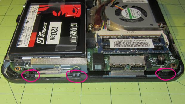 Lenovo Q150 - case latches - front
